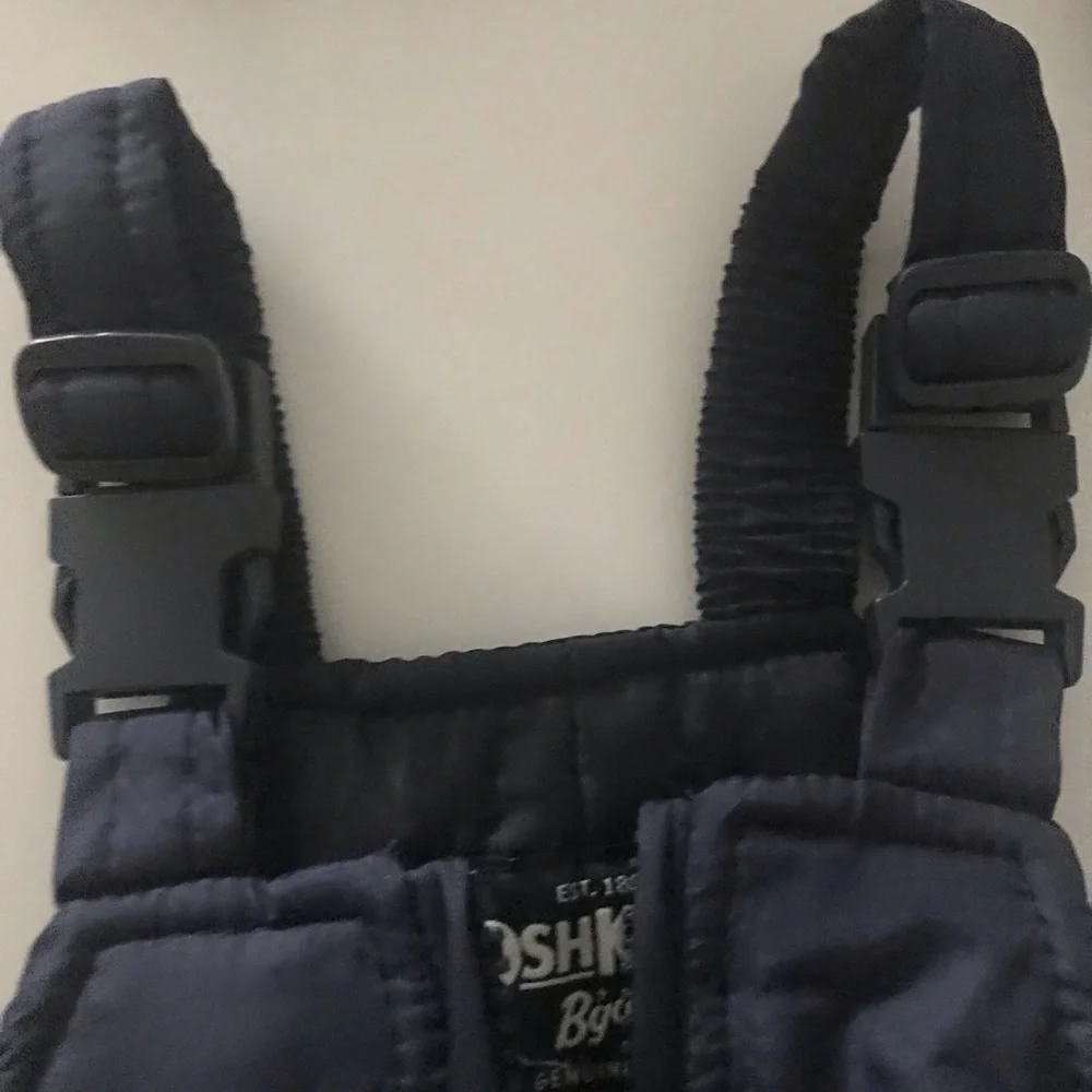 NWOT Oshkosh bgosh 2 piece snow suit size 12 month